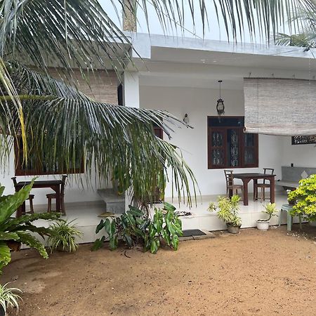 Awesome Guest Mirissa Hotel Exterior photo